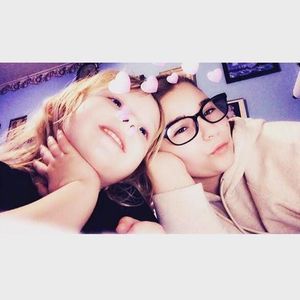 Meet your Posher, Makayla makenize